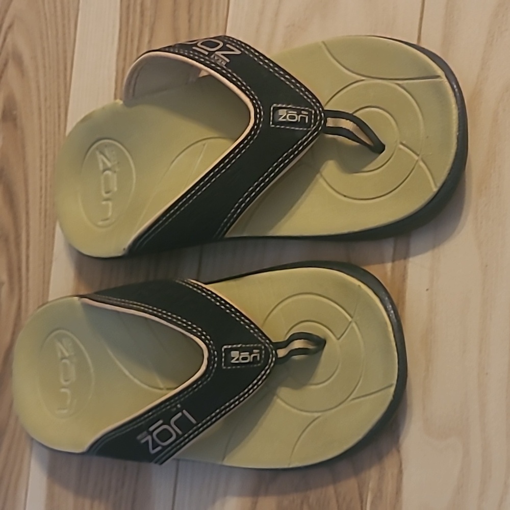 Zori flip flops